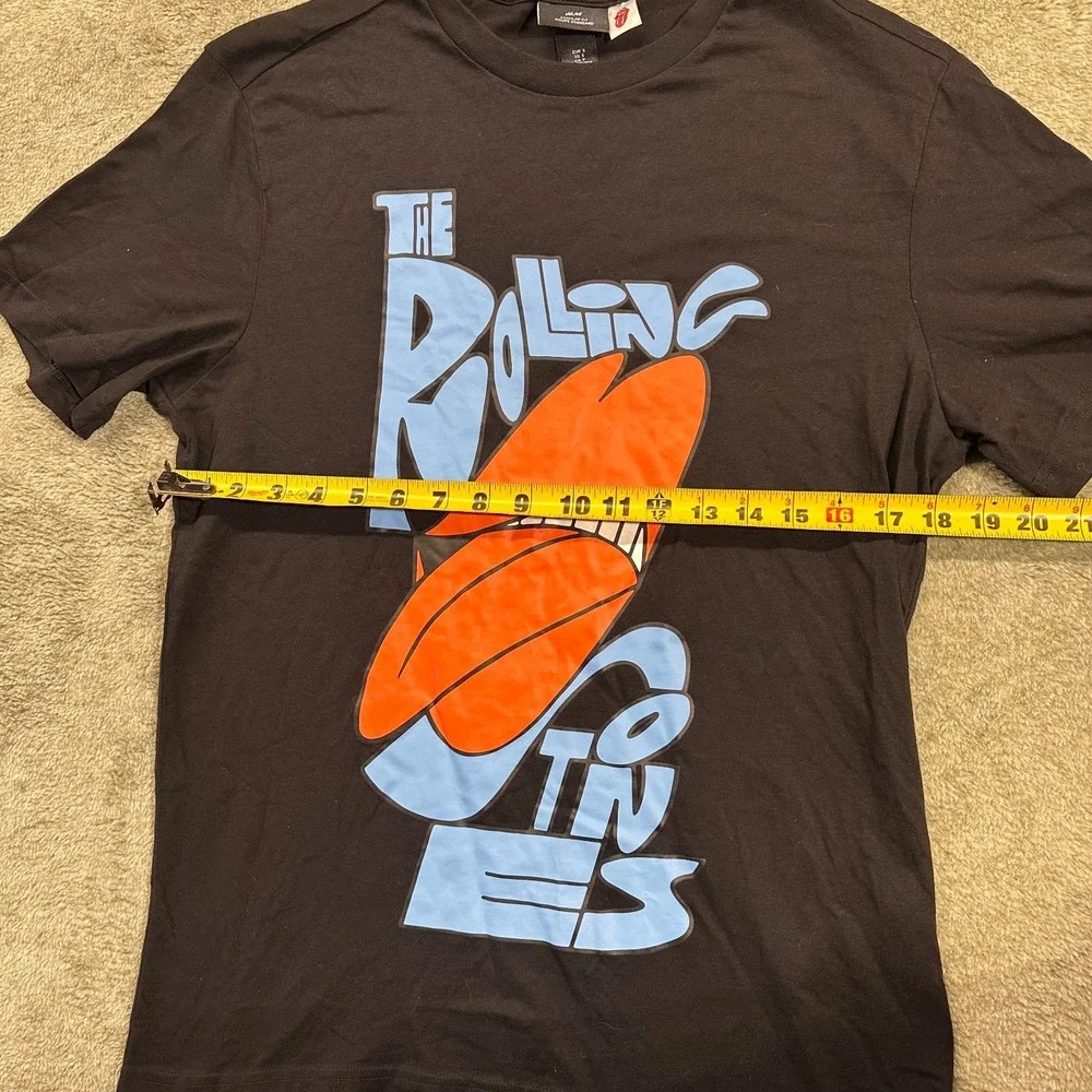 H&M Rolling Stones, unisex size small, NWOT, band tee‎